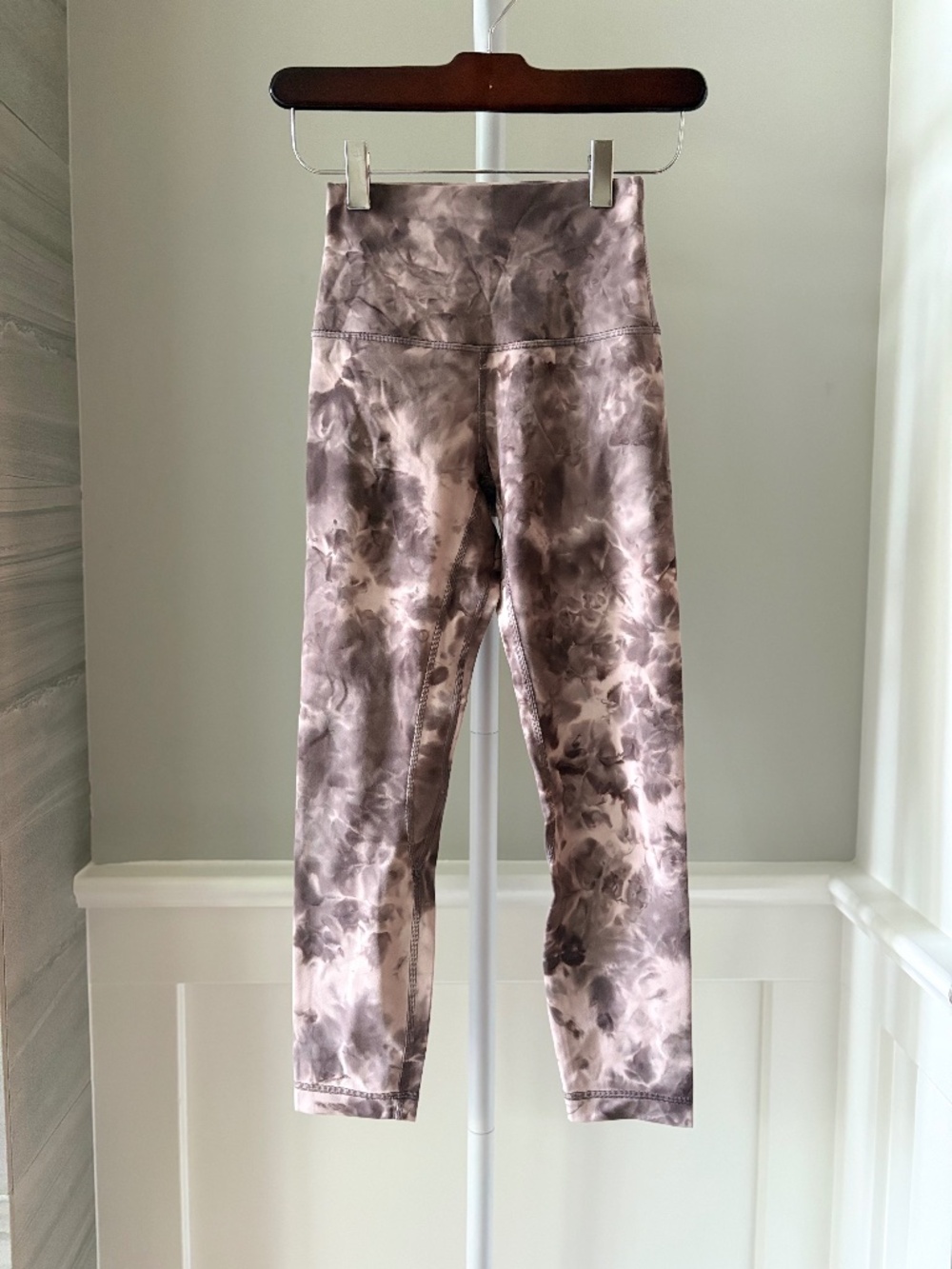 Lululemon Align Crop 23” Diamond Dye Mink Bery Lunar Rock Size 2